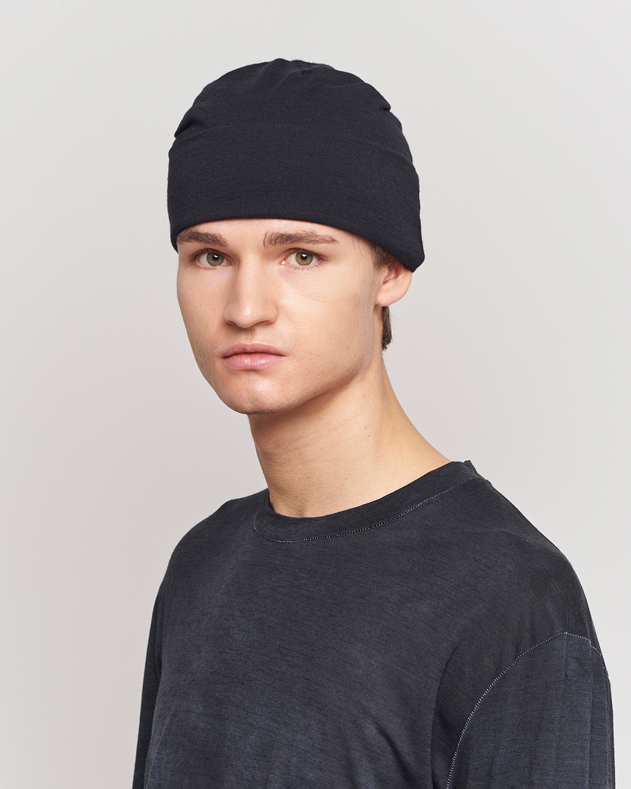 Satisfy CloudMerino Beanie Black at CareOfCarl.com