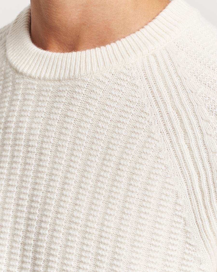 Men | Sweaters & Knitwear | GANT | Textured Raglan Knitted Crew Neck Cream