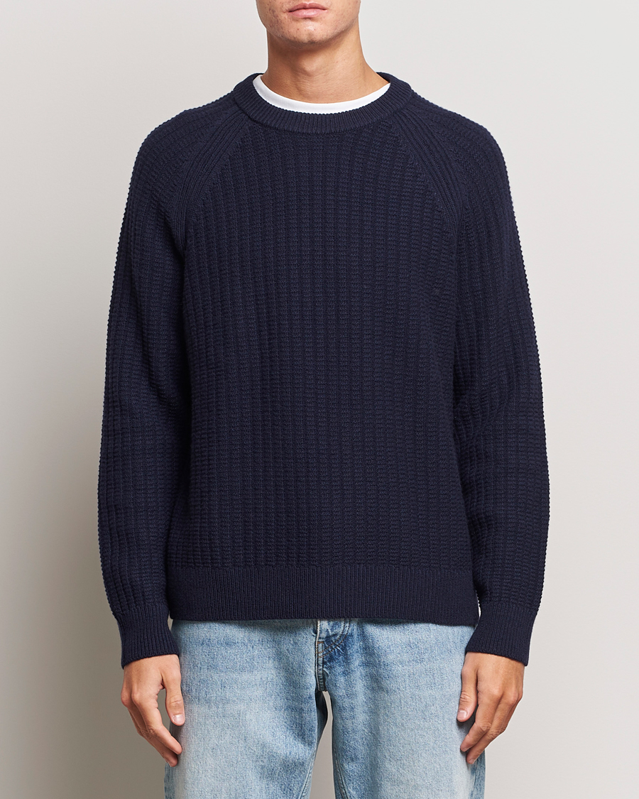 Men | Sweaters & Knitwear | GANT | Textured Raglan Knitted Crew Neck Evening Blue