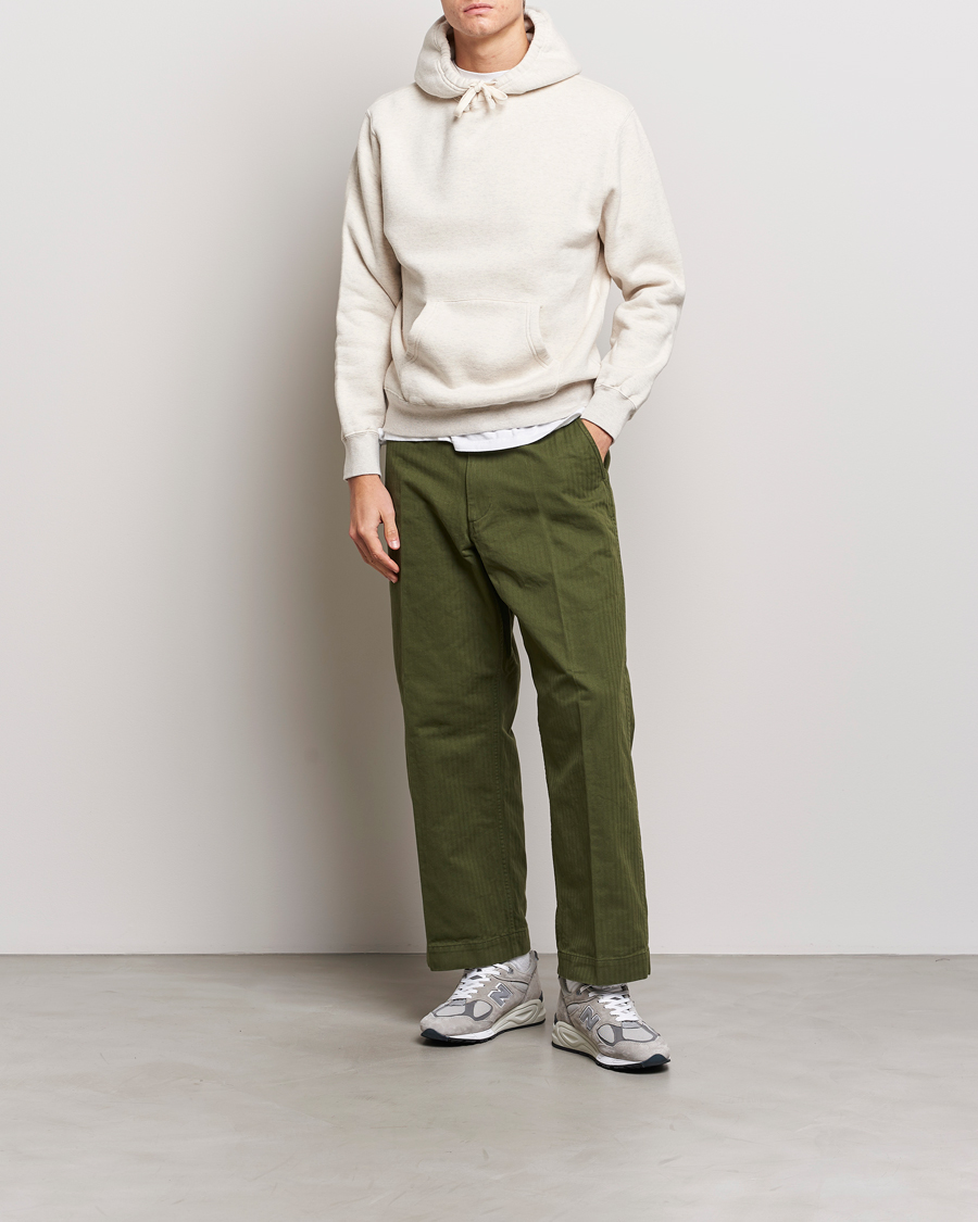 Men | Trousers | BEAMS PLUS | MIL Herringbone Trousers Olive