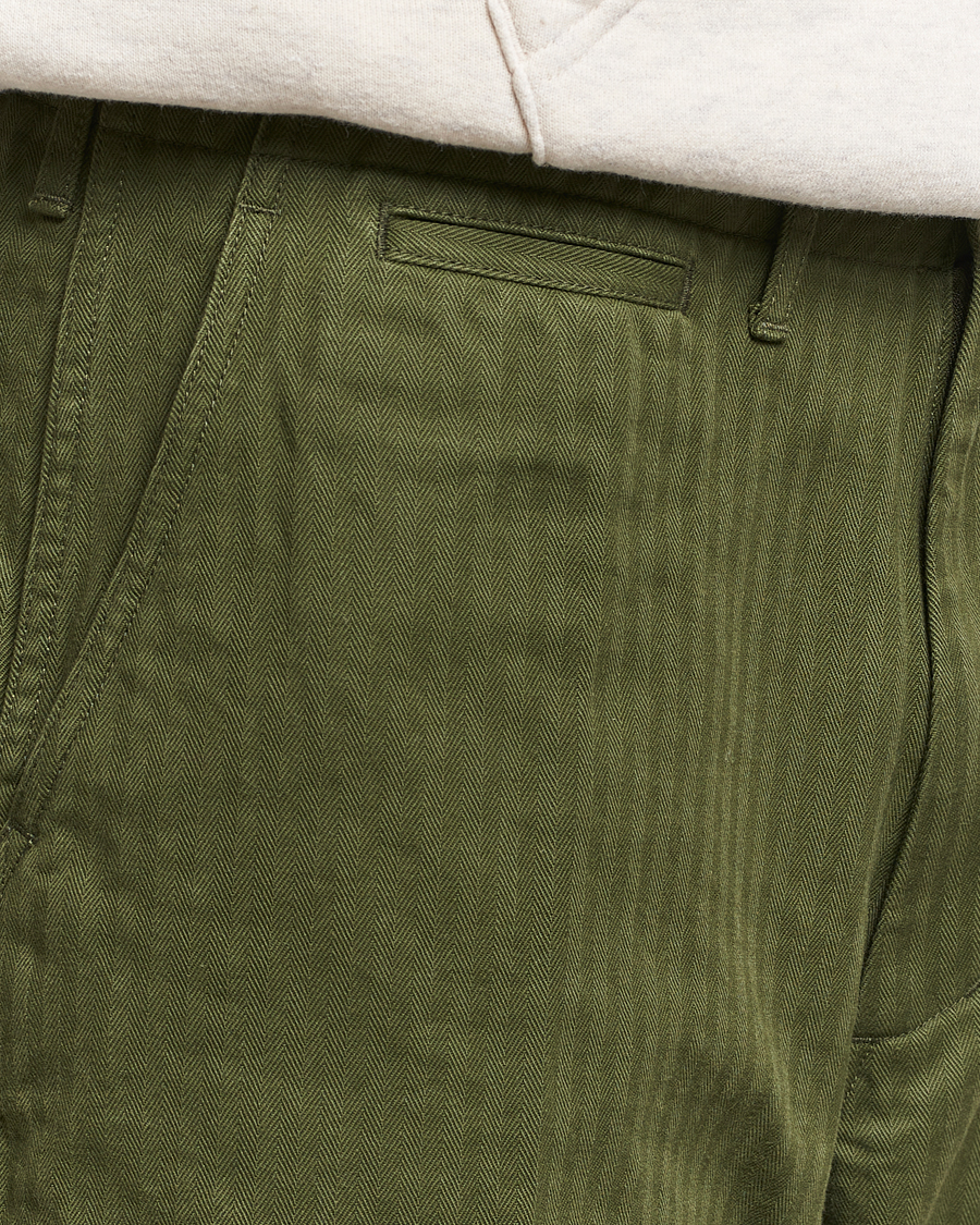 Men | Trousers | BEAMS PLUS | MIL Herringbone Trousers Olive