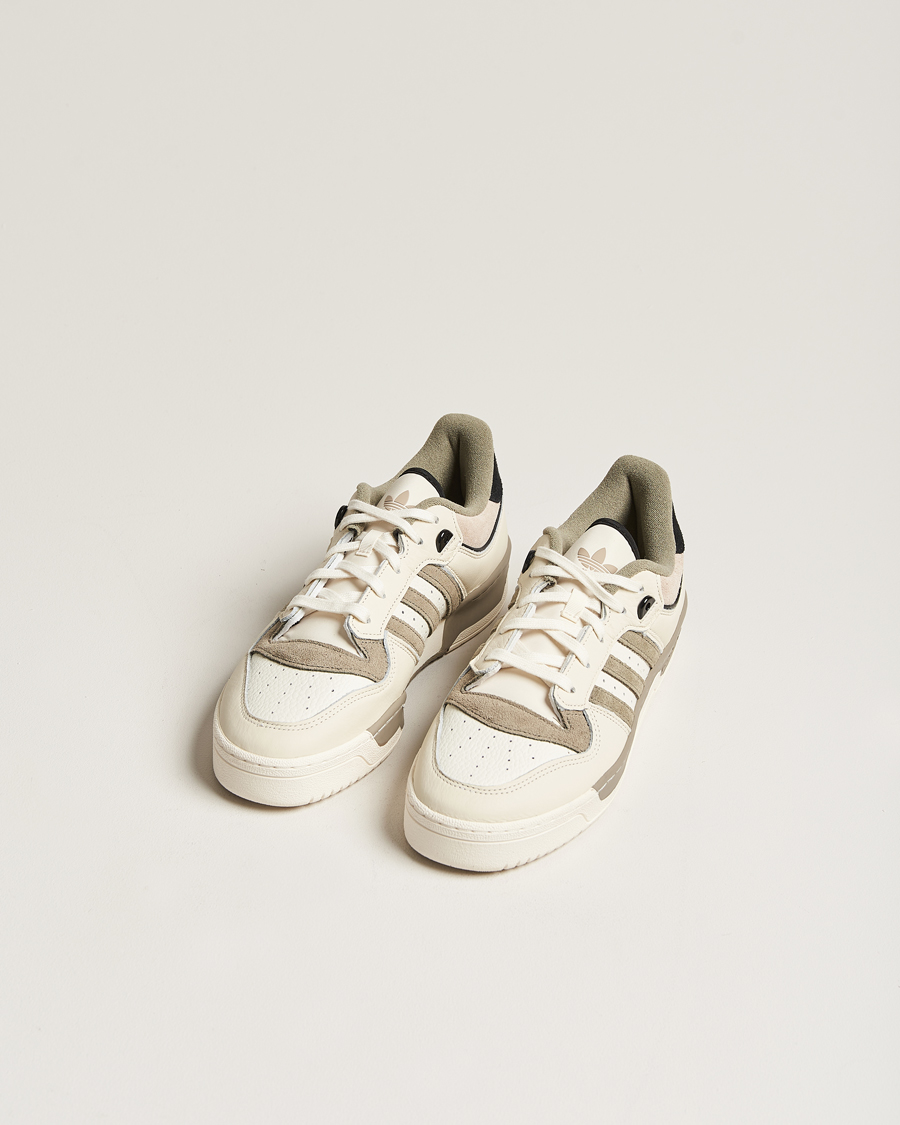 Men | White Sneakers | adidas Originals | Rivalry 86 Sneaker Off White/Black