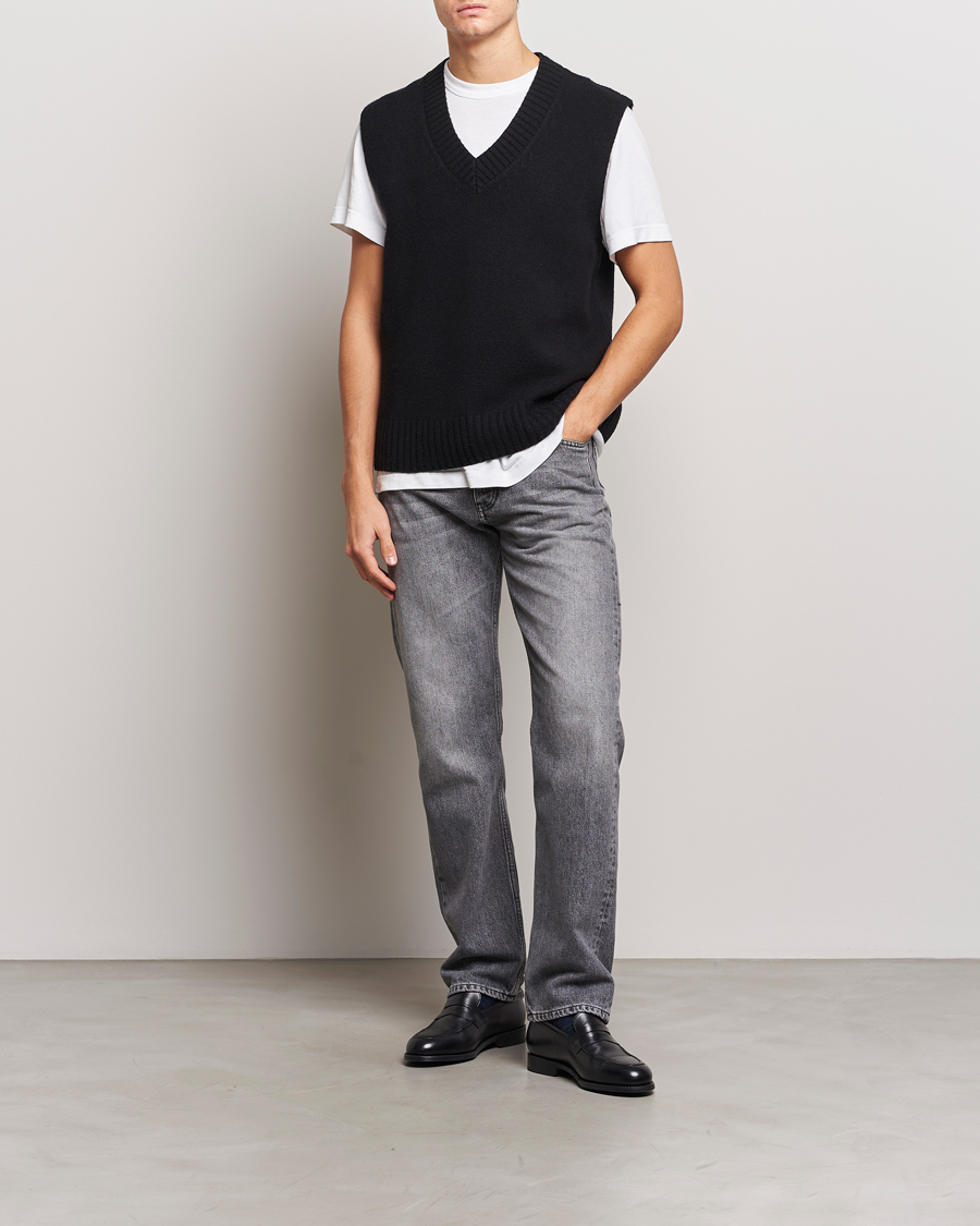 Men | Sweaters & Knitwear | A Day's March | Wigtown Lambswool Vest Black