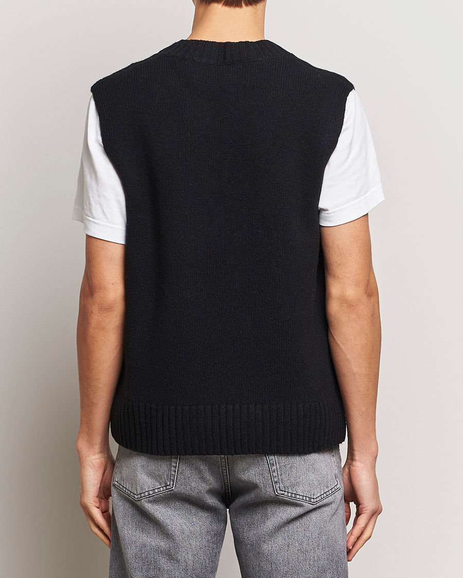Men | Sweaters & Knitwear | A Day's March | Wigtown Lambswool Vest Black