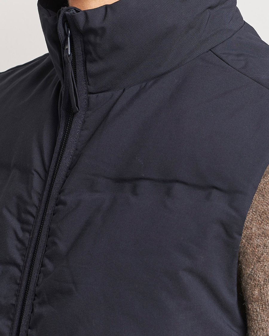 Men | Coats & Jackets | A Day's March | Alford Puffer Vest Navy