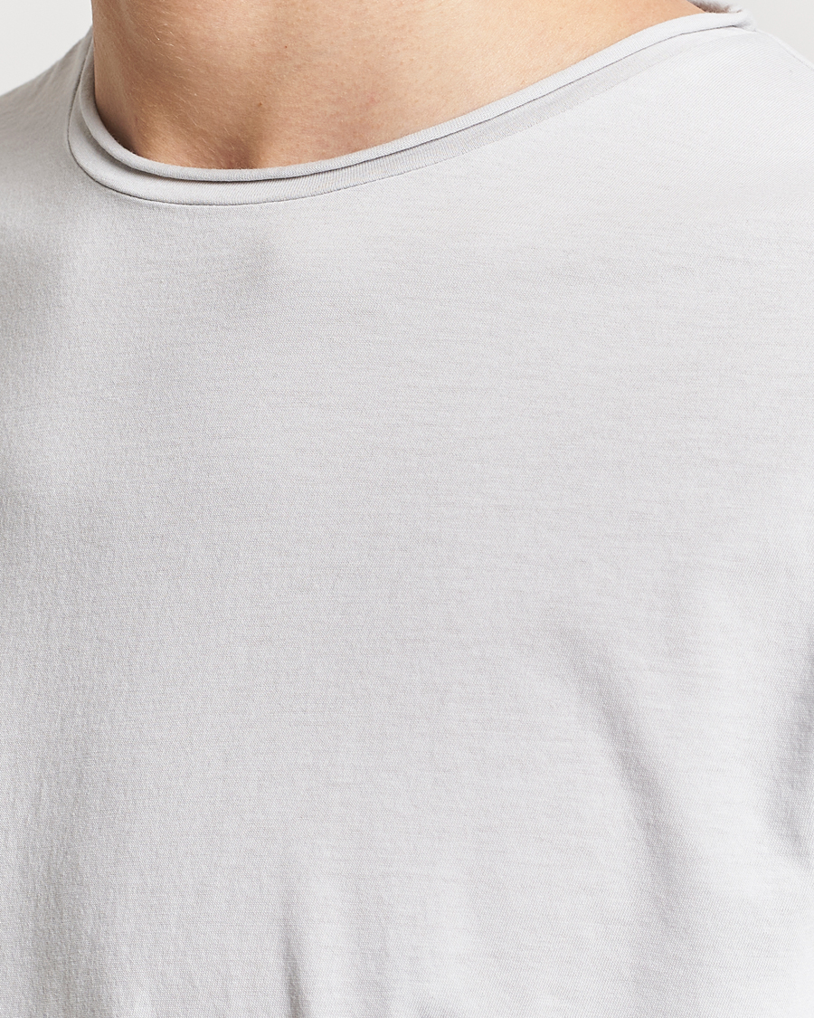 Men | T-Shirts | Filippa K | Roll Neck Crew Neck T-Shirt Light Grey