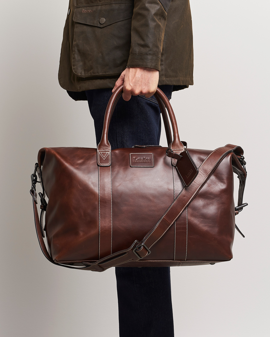 Men | Bags | Loake Shoemakers | Balmoral Veg Tanned Leather Overnight Bag Brown