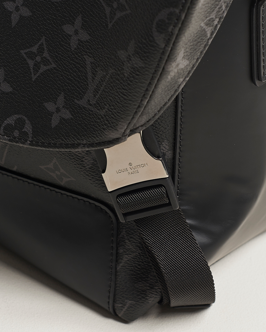 Men | Louis Vuitton Pre-Owned Messenger Voyager MM Bag Monogram Eclipse | Louis Vuitton Pre-Owned | Messenger Voyager MM Bag Monogram Eclipse