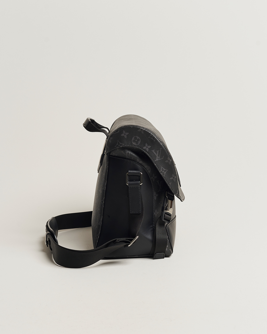 Men | Louis Vuitton Pre-Owned Messenger Voyager MM Bag Monogram Eclipse | Louis Vuitton Pre-Owned | Messenger Voyager MM Bag Monogram Eclipse