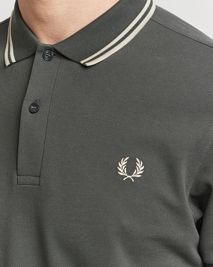 Men | Polo Shirts | Fred Perry | Twin Tipped Polo Shirt Field Green
