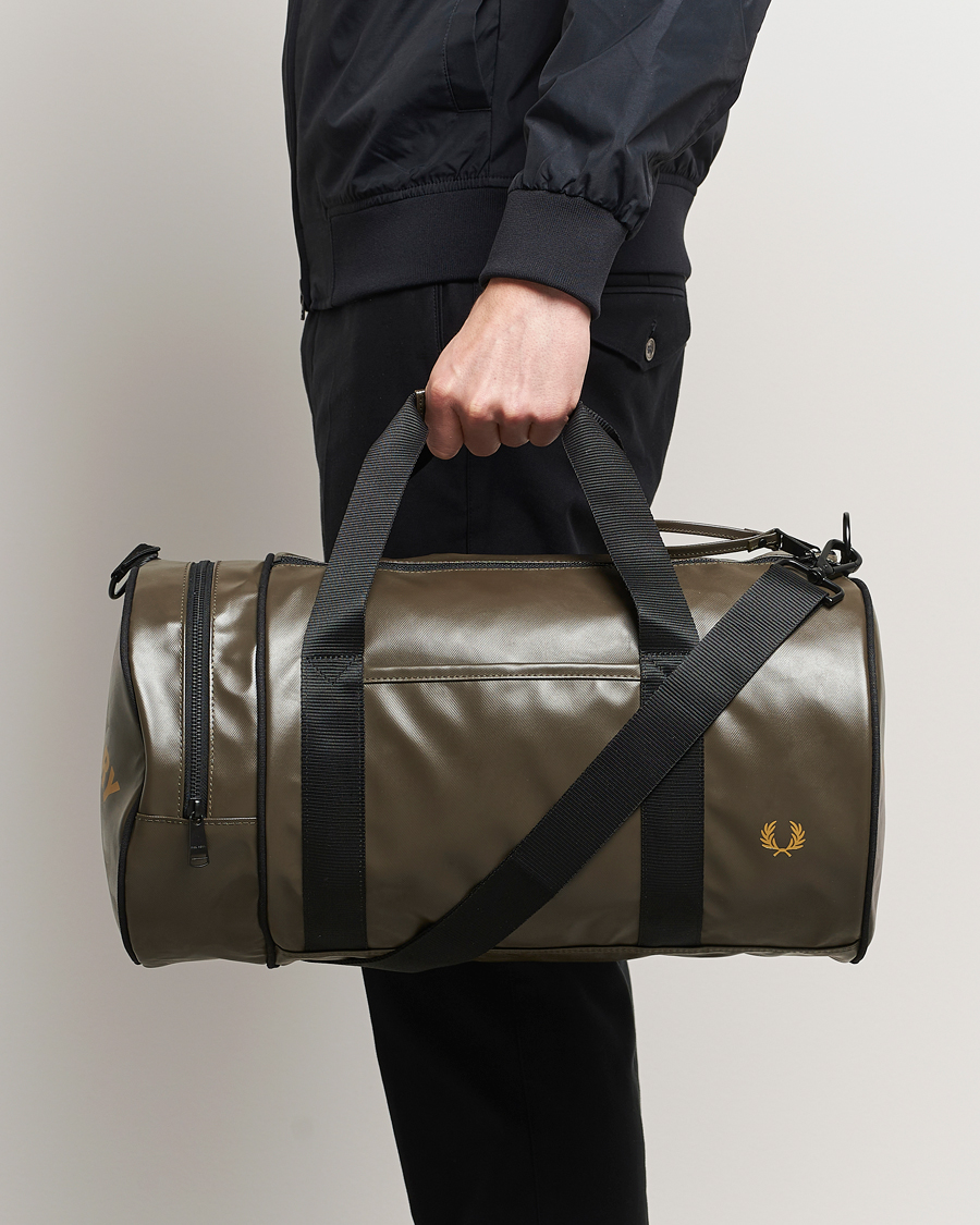 Men | Accessories | Fred Perry | Tonal Classic Barrel Bag Uniform Green