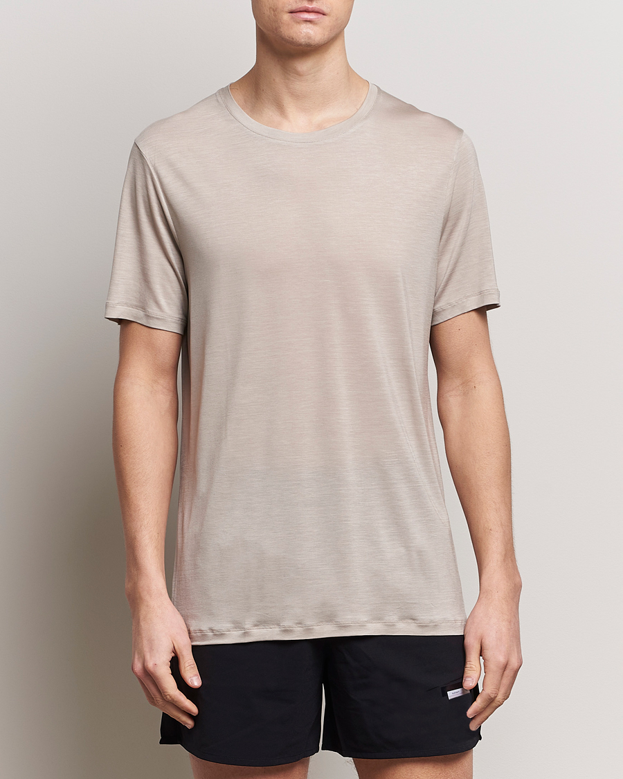 Men | Short Sleeve T-shirts | Houdini | Tree Tencel T-Shirt Sandstorm