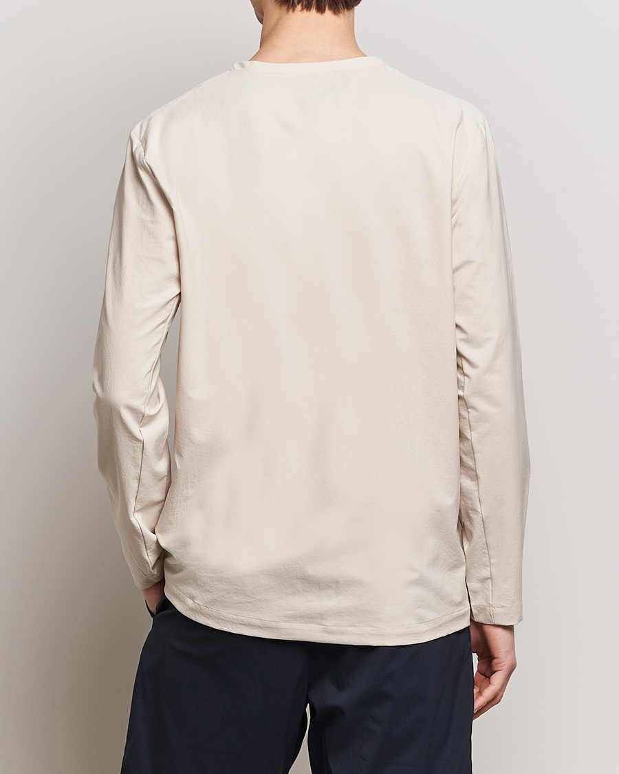 Men | T-Shirts | Houdini | Cover Crew Quick Dry Long Sleeve Foggy Mountain