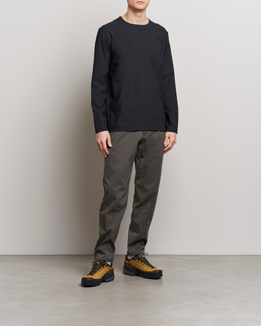 Houdini Cover Crew Quick Dry Long Sleeve True Black at