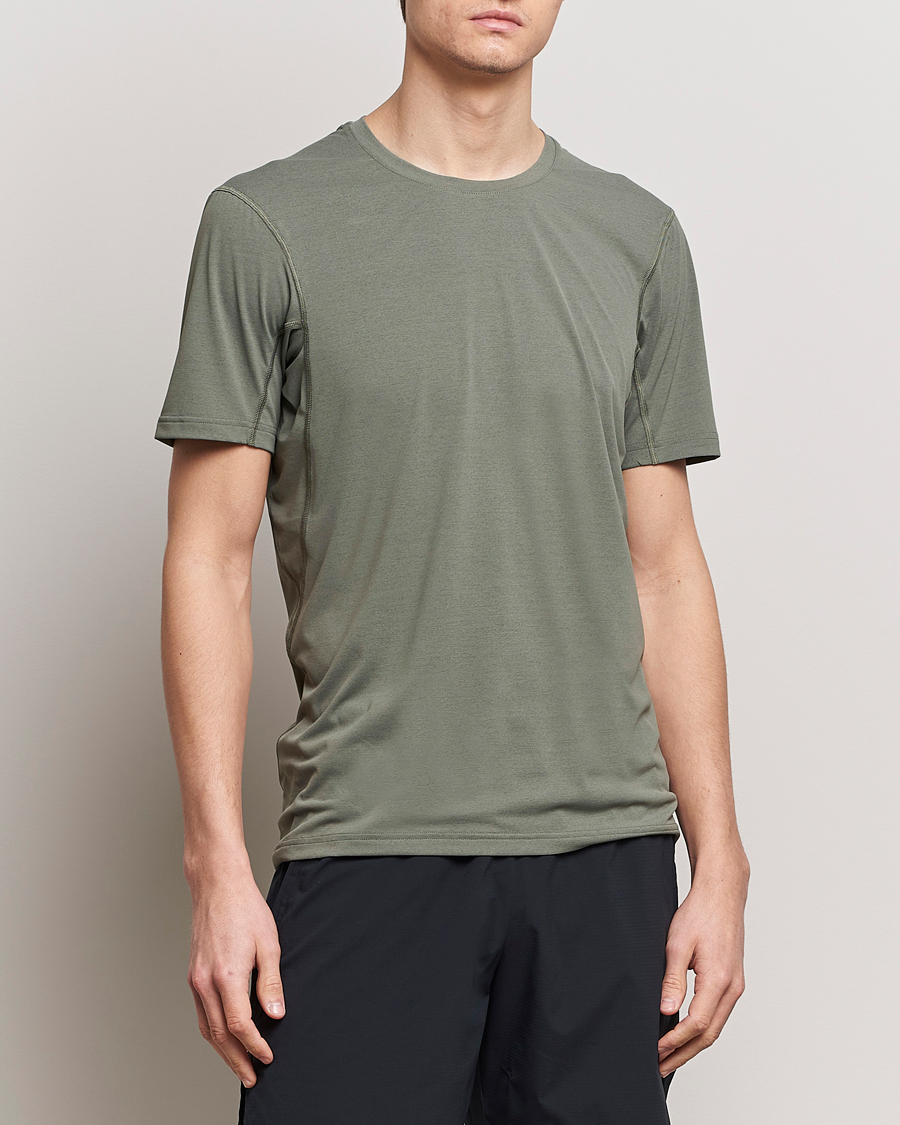 Men | Short Sleeve T-shirts | Houdini | Pace Air Featherlight T-Shirt Geyser Grey