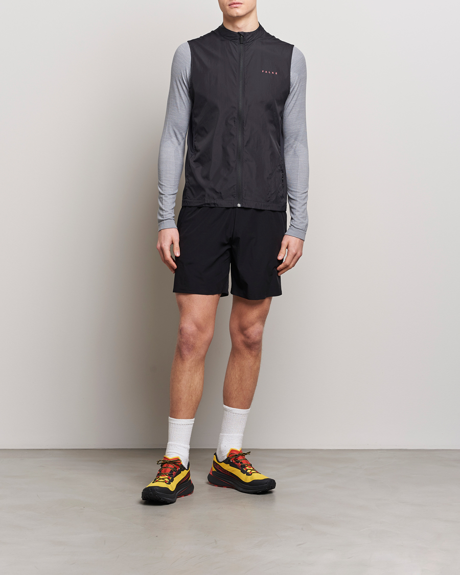Men | Sweaters & Knitwear | Falke Sport | Falke Recycled Running Vest Black