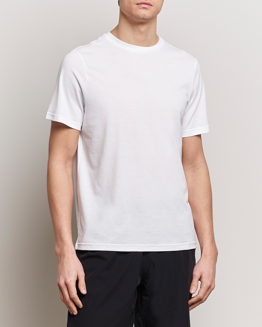 Mies |  | Falke Sport | Falke Core Running T-Shirt White