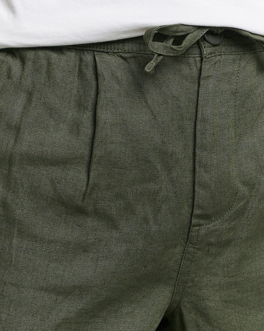 Men | Shorts | KnowledgeCotton Apparel | Loose Linen Shorts Burnt Olive