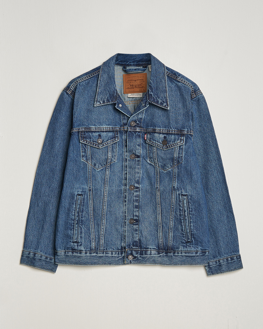 Men | Coats & Jackets | Levi's | Relaxed Fit Trucker Denim Jacket Waterfalls