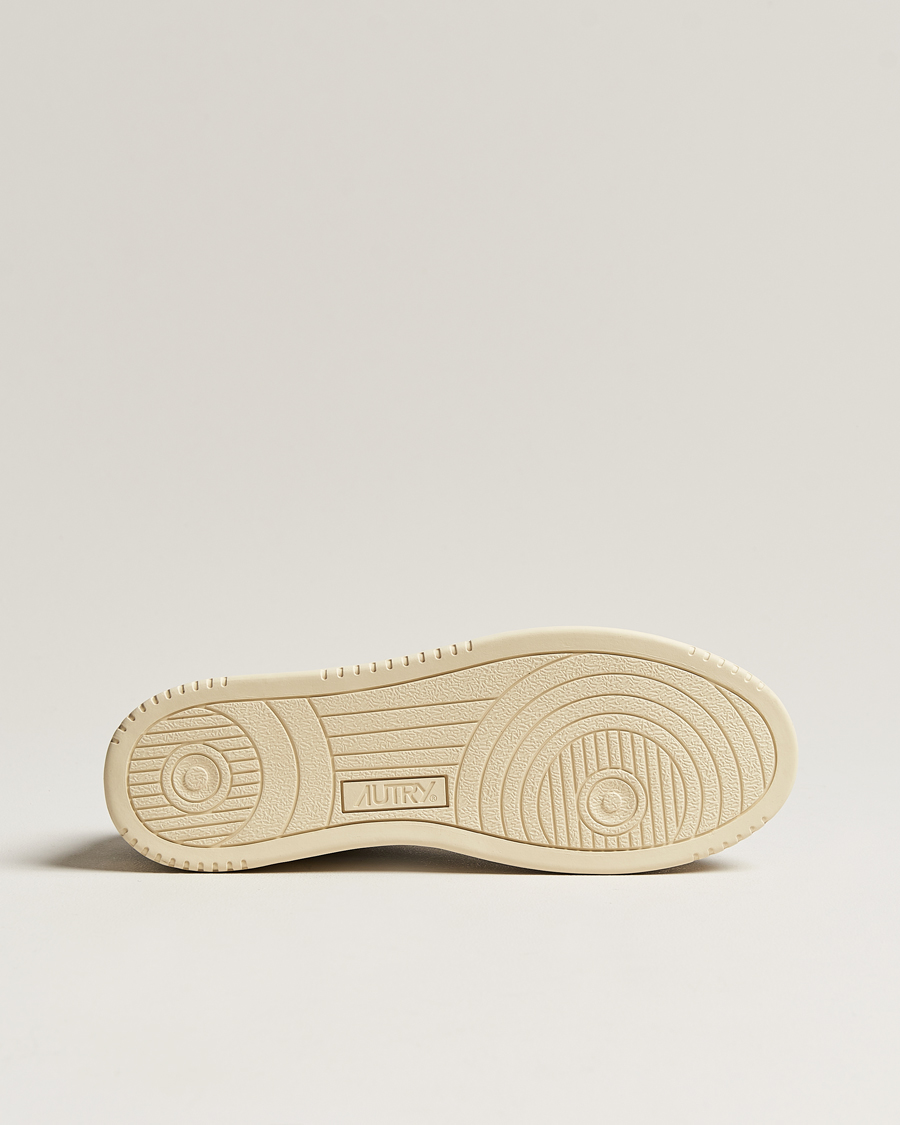 Men | Autry Medalist Low Goat/Suede Sneaker White/Navy | Autry | Medalist Low Goat/Suede Sneaker White/Navy