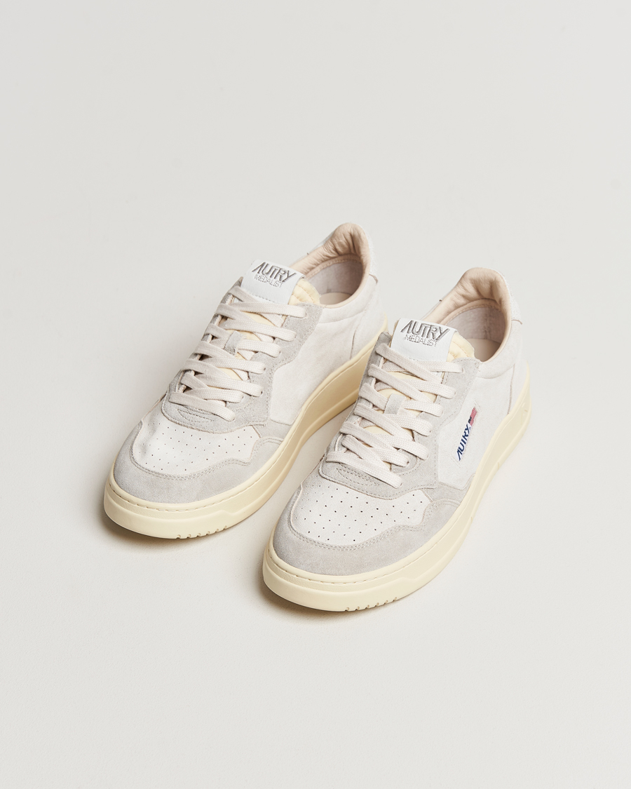 Men | Autry Medalist Low Suede Sneaker Cream | Autry | Medalist Low Suede Sneaker Cream