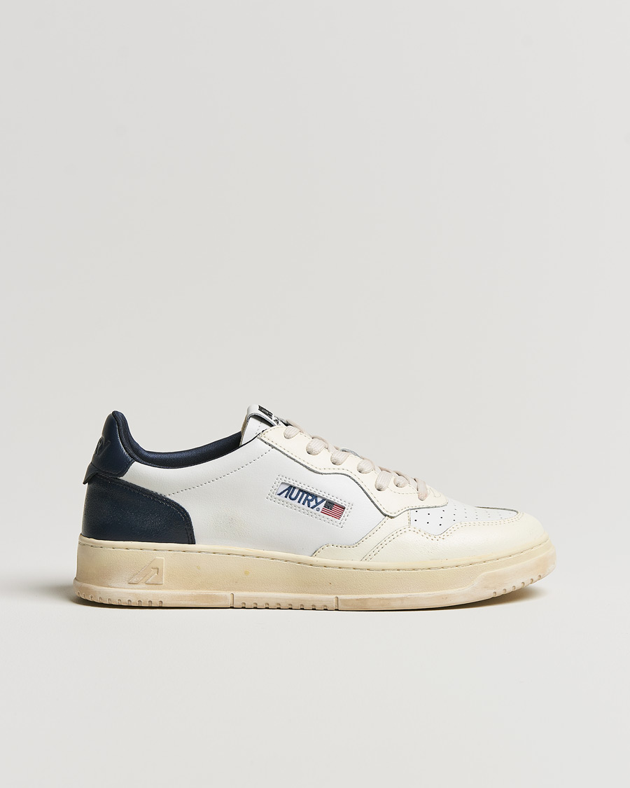 Men | Autry Super Vintage Low Leather Sneaker White/Navy | Autry | Super Vintage Low Leather Sneaker White/Navy