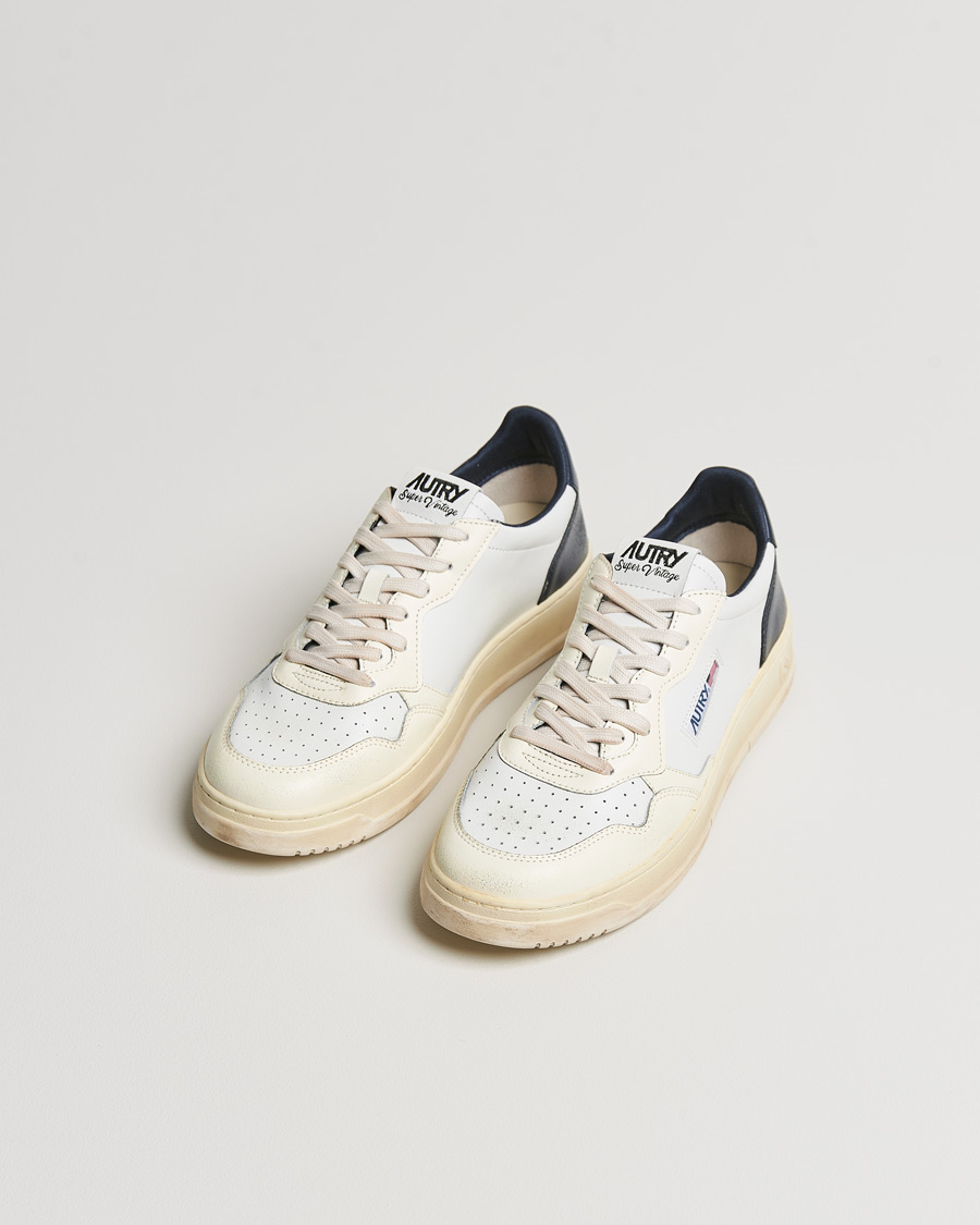 Men | Autry Super Vintage Low Leather Sneaker White/Navy | Autry | Super Vintage Low Leather Sneaker White/Navy