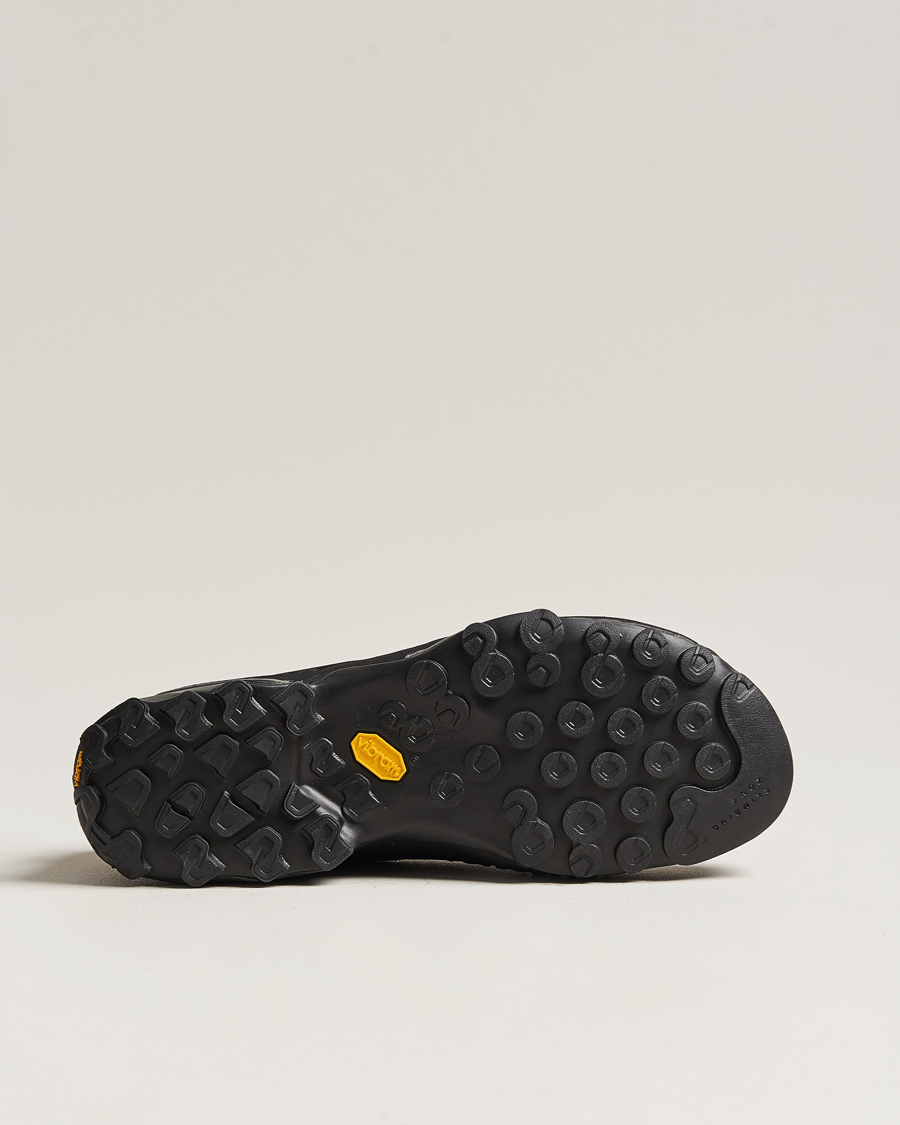 Men | La Sportiva TX4 Hiking Shoe Carbon/Flame | La Sportiva | TX4 Hiking Shoe Carbon/Flame
