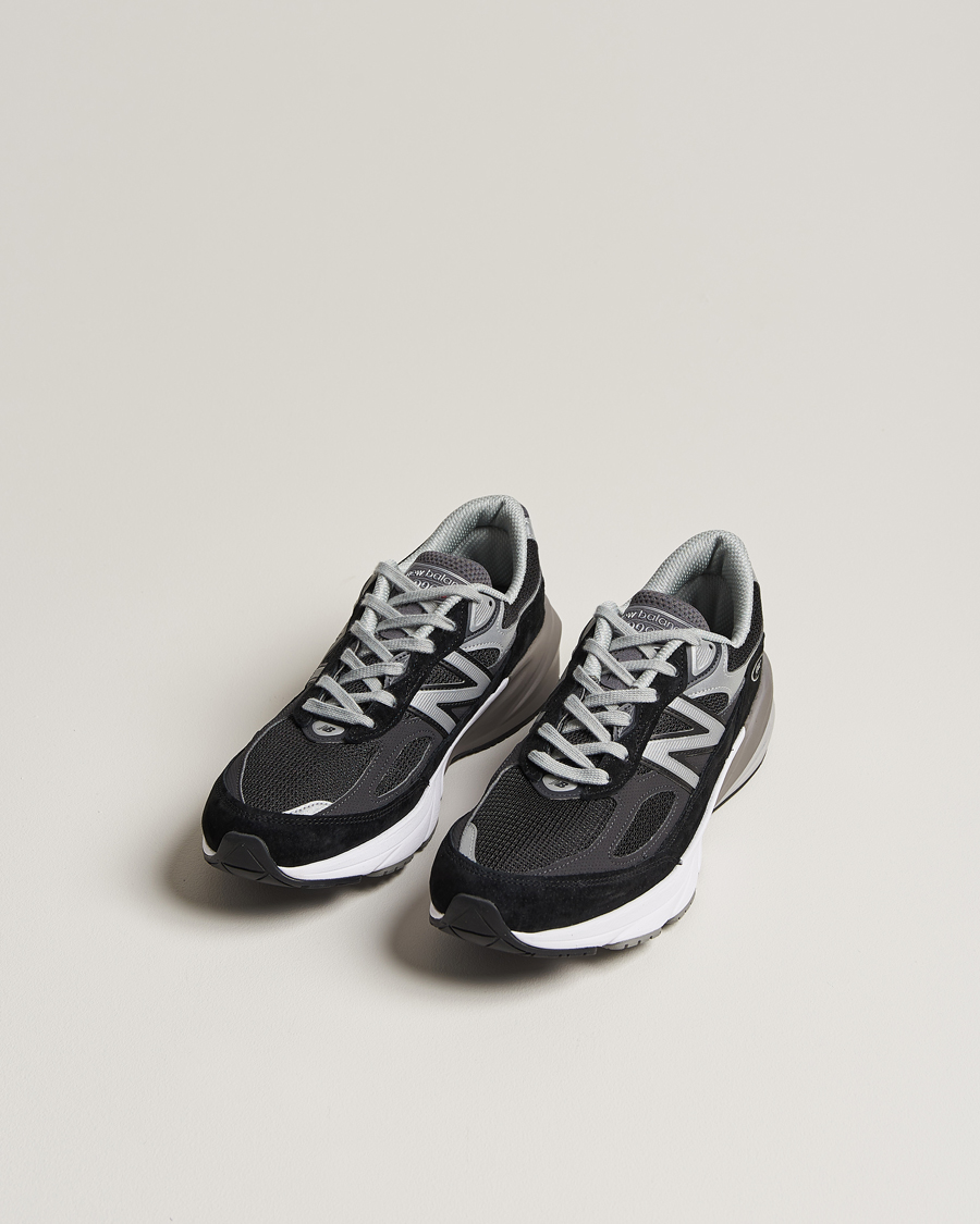 Men | Personal Classics | New Balance | Made in USA 990v6 Sneakers Black/White