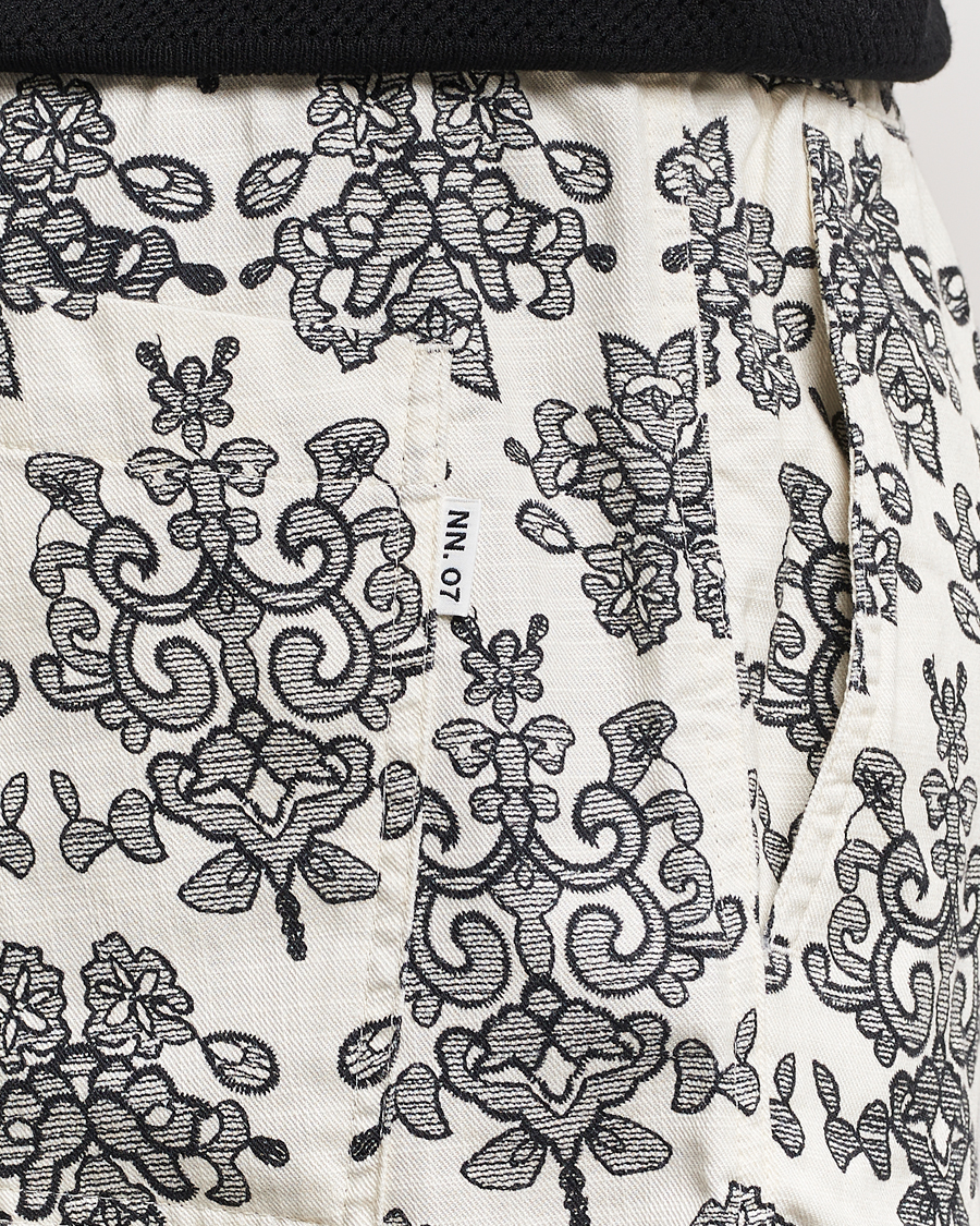 Men | Shorts | NN07 | Gregor Printed Drawstring Shorts Off White/Black