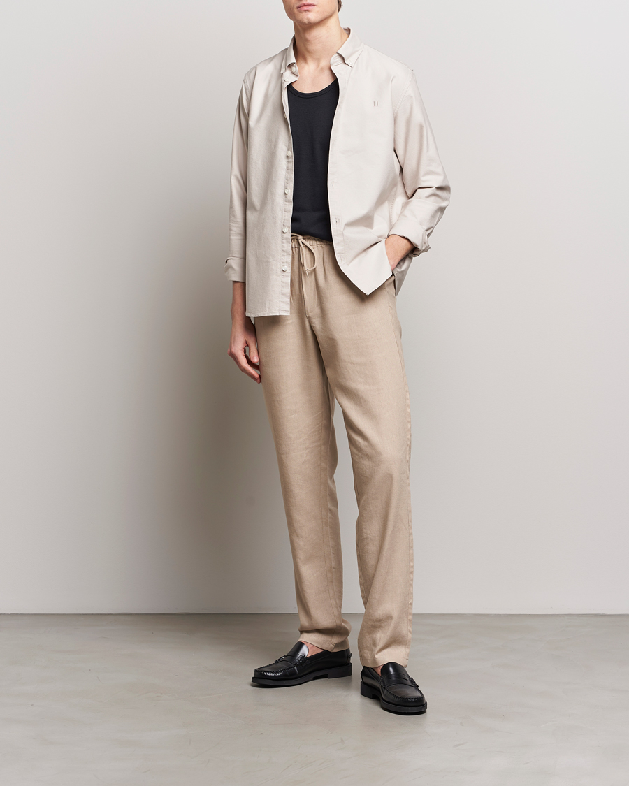 Men | Shirts | LES DEUX | Kristian Oxford Shirt Dark Sand