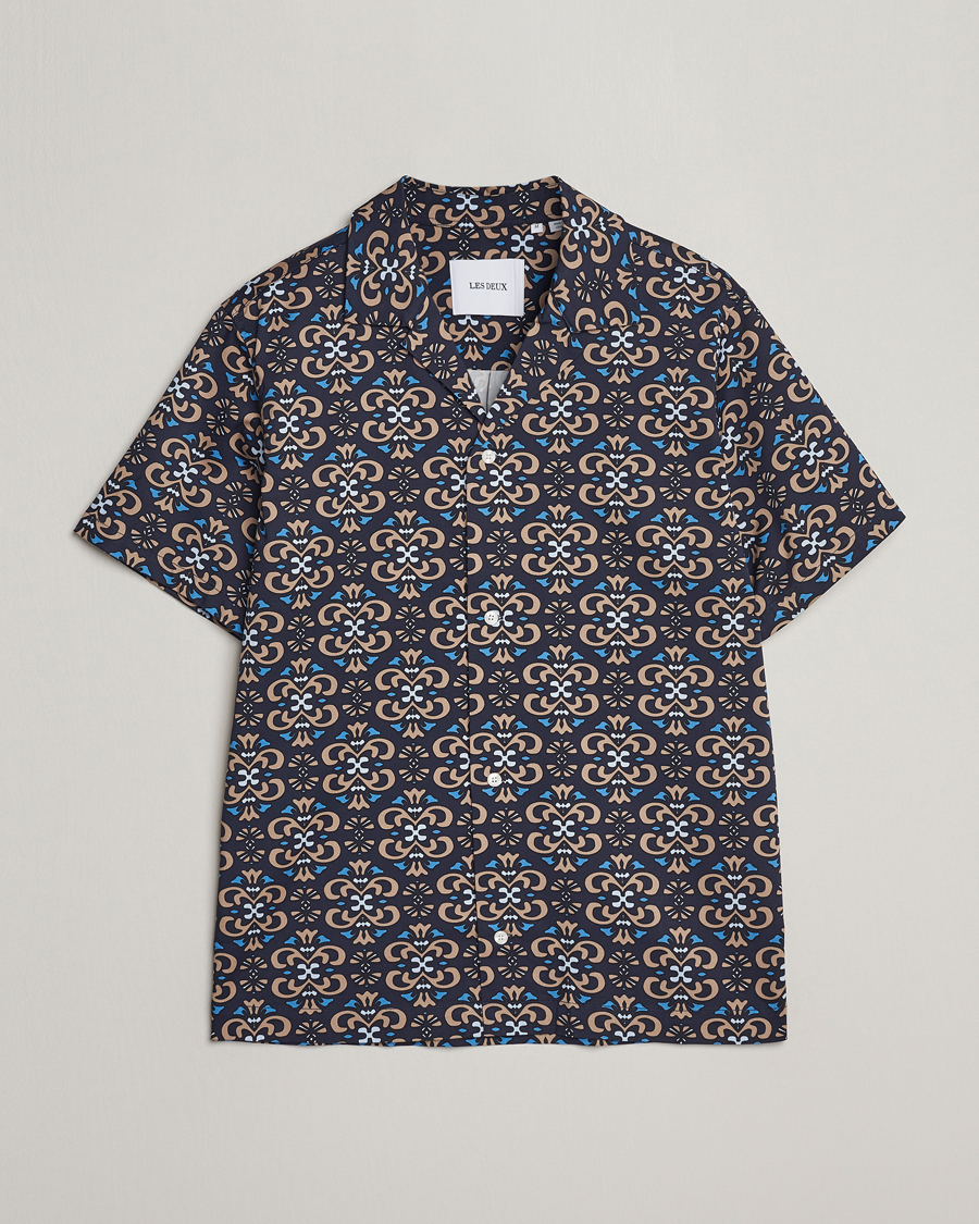 Men | Shirts | LES DEUX | Hendrix Printed Short Sleeve Shirt Dark Navy