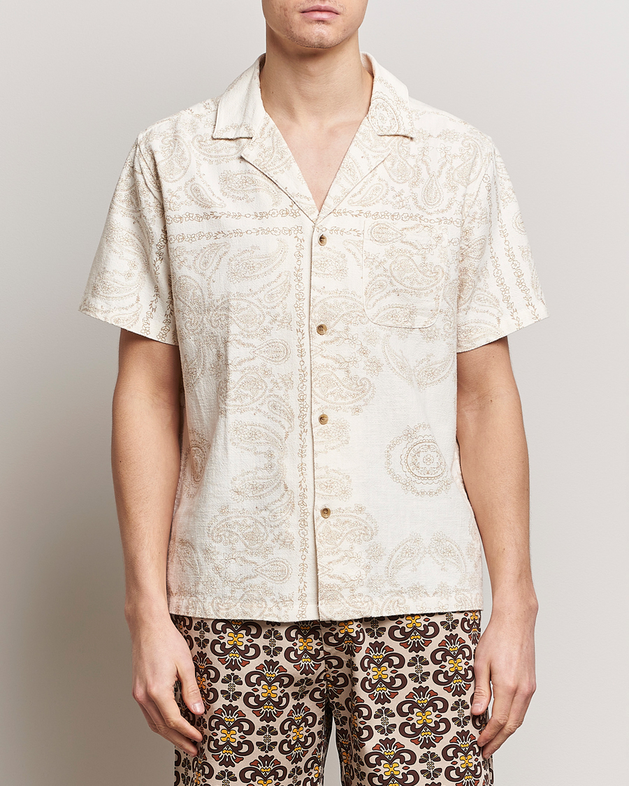 Men | Clothing | LES DEUX | Lesley Paisley Short Sleeve Shirt Light Ivory