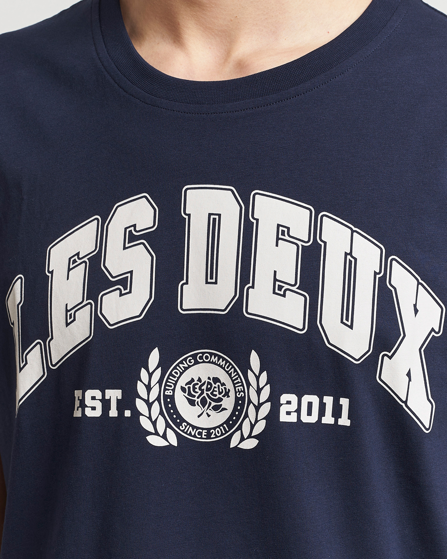 Men | T-Shirts | LES DEUX | University T-Shirt Dark Navy