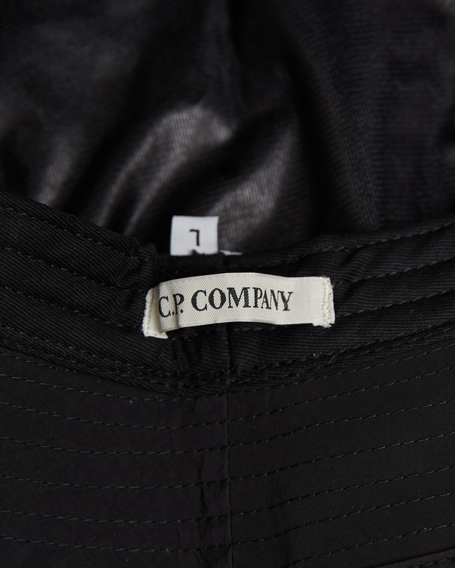 Men | C.P. Company Chrome R Bucket Hat Black | C.P. Company | Chrome R Bucket Hat Black