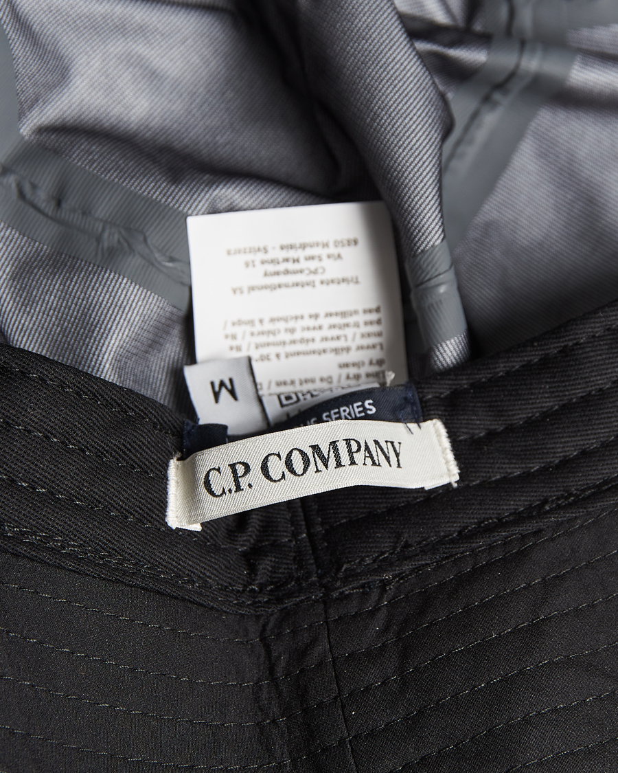 Men | C.P. Company Metropolis Gore-Tex Bucket Hat Black | C.P. Company | Metropolis Gore-Tex Bucket Hat Black