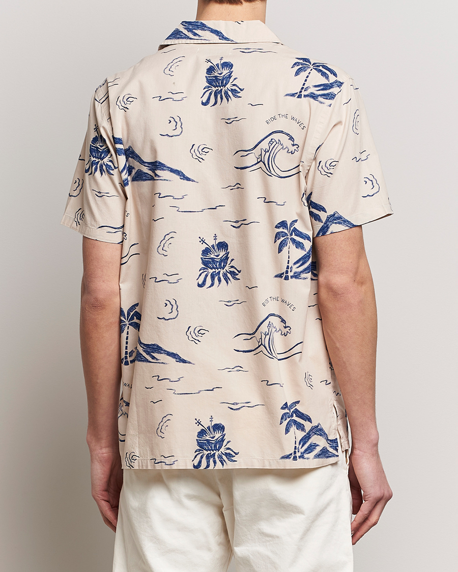 Men | Shirts | Nudie Jeans | Arvid Printed Waves Hawaii Short Sleeve Shirt Ecru