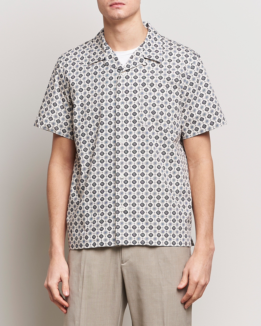 Men | Shirts | A.P.C. | Lloyd Printed Resort Shirt Off White