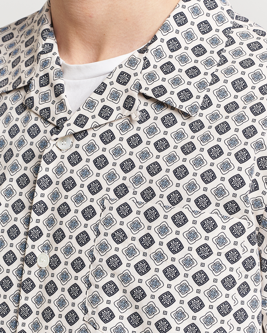 Men | Shirts | A.P.C. | Lloyd Printed Resort Shirt Off White