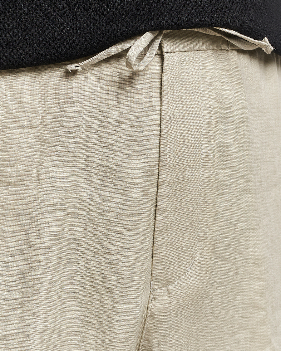 Men | Trousers | Tiger of Sweden | Iscove Linen Drawstring Trousers Dawn Misty