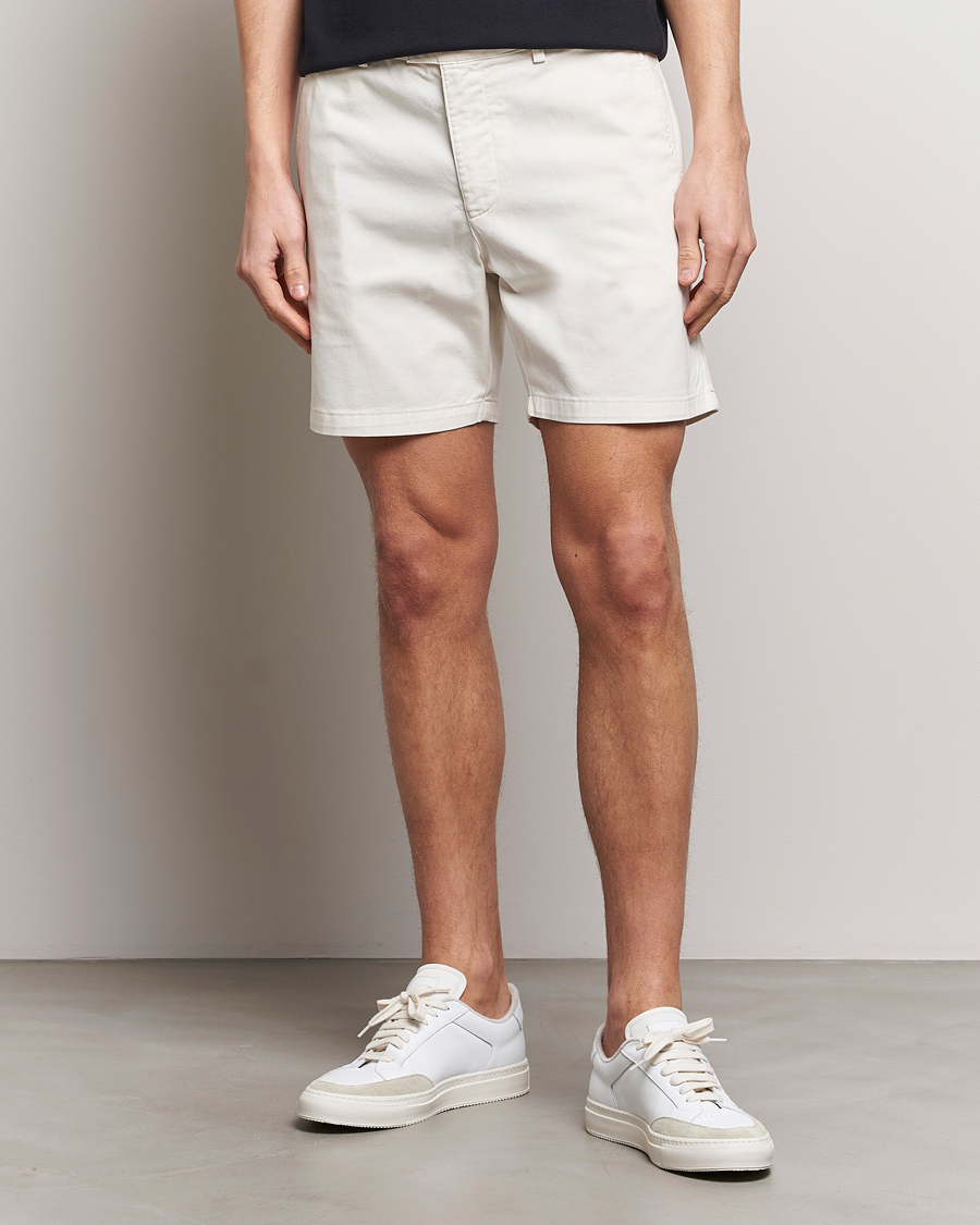 Men | Shorts | Tiger of Sweden | Caid Cotton Chino Shorts Summer Snow