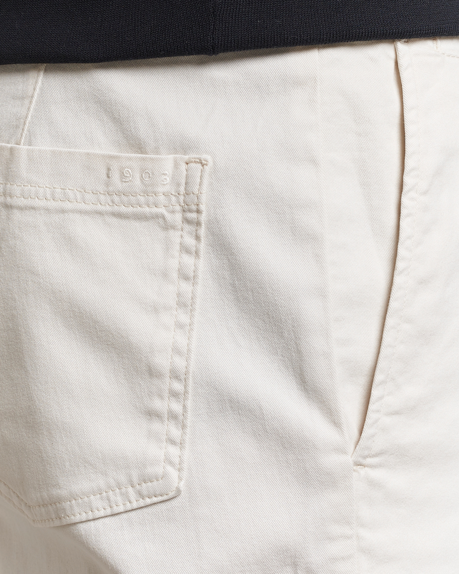 Men | Shorts | Tiger of Sweden | Caid Cotton Chino Shorts Summer Snow