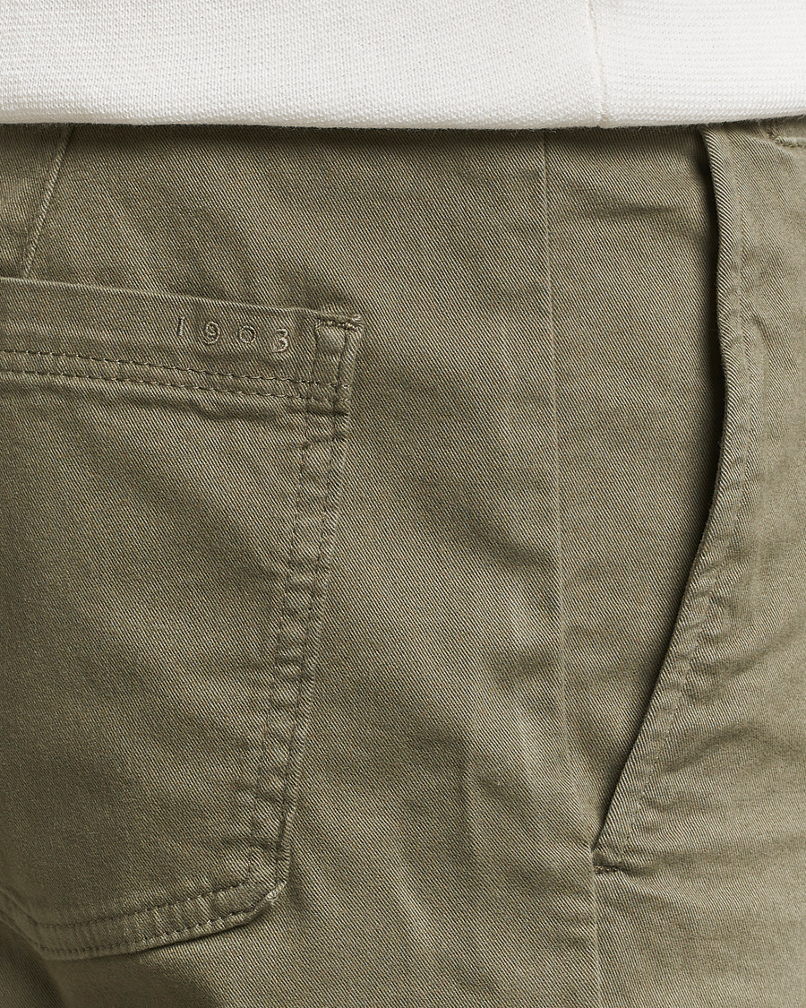 Men | Shorts | Tiger of Sweden | Caid Cotton Chino Shorts Dusty Green