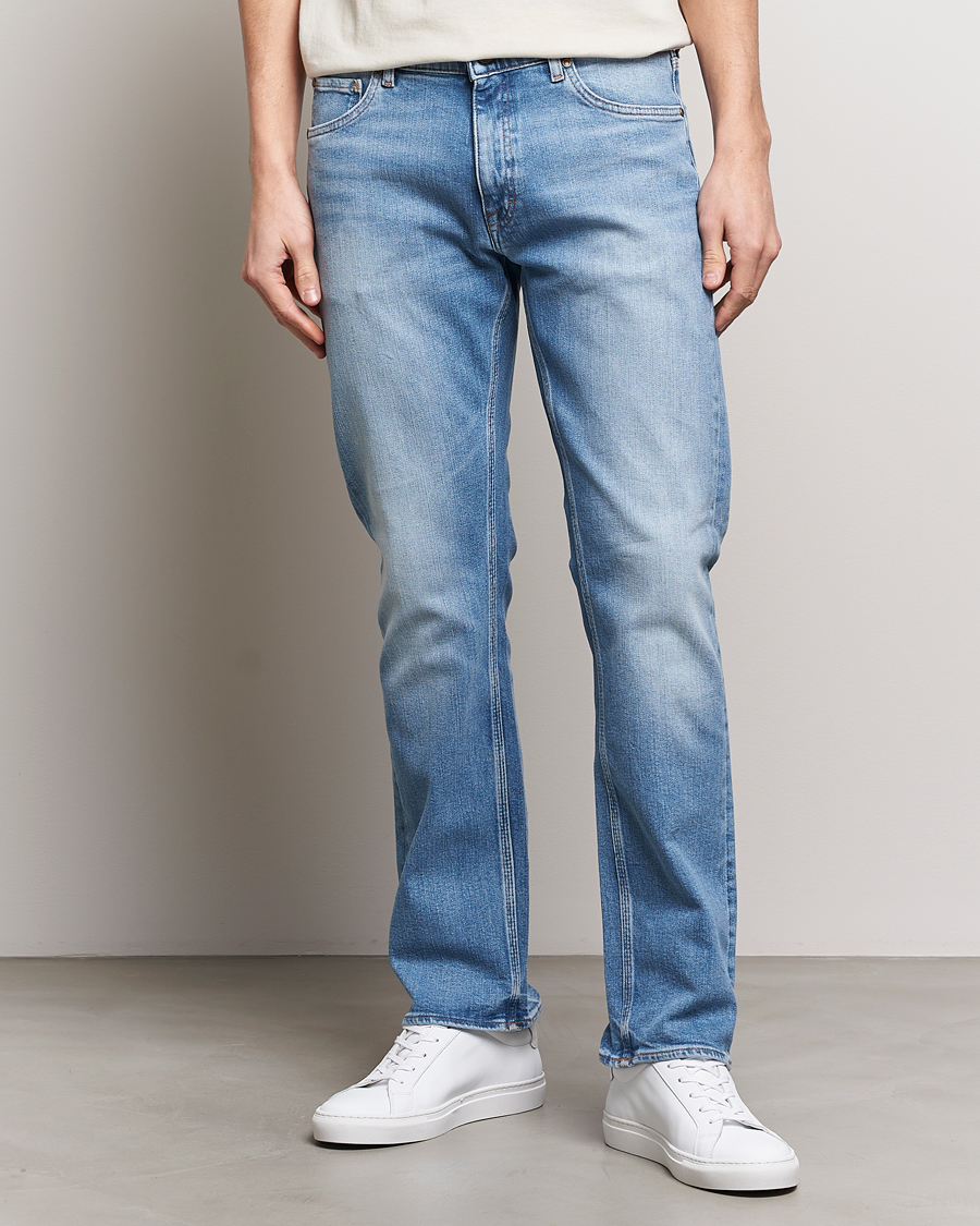 Men | Clothing | Tiger of Sweden | Des Jeans Light Blue