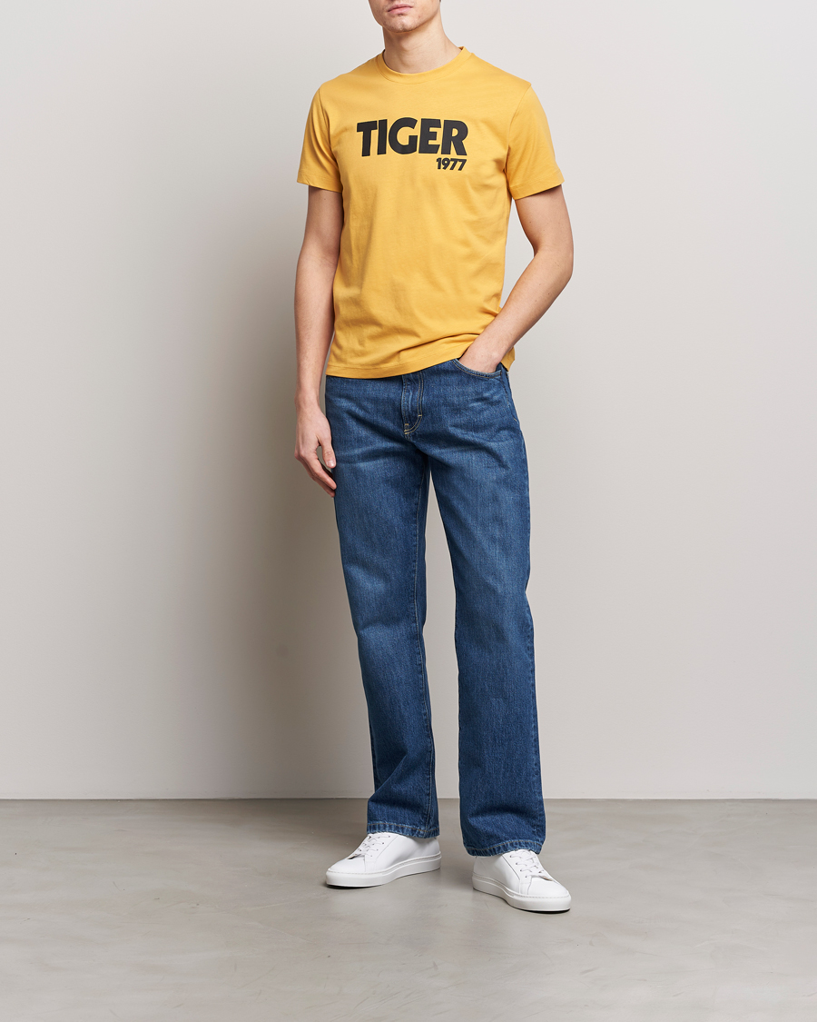 Men | T-Shirts | Tiger of Sweden | Dillan Crew Neck T-Shirt Yellow
