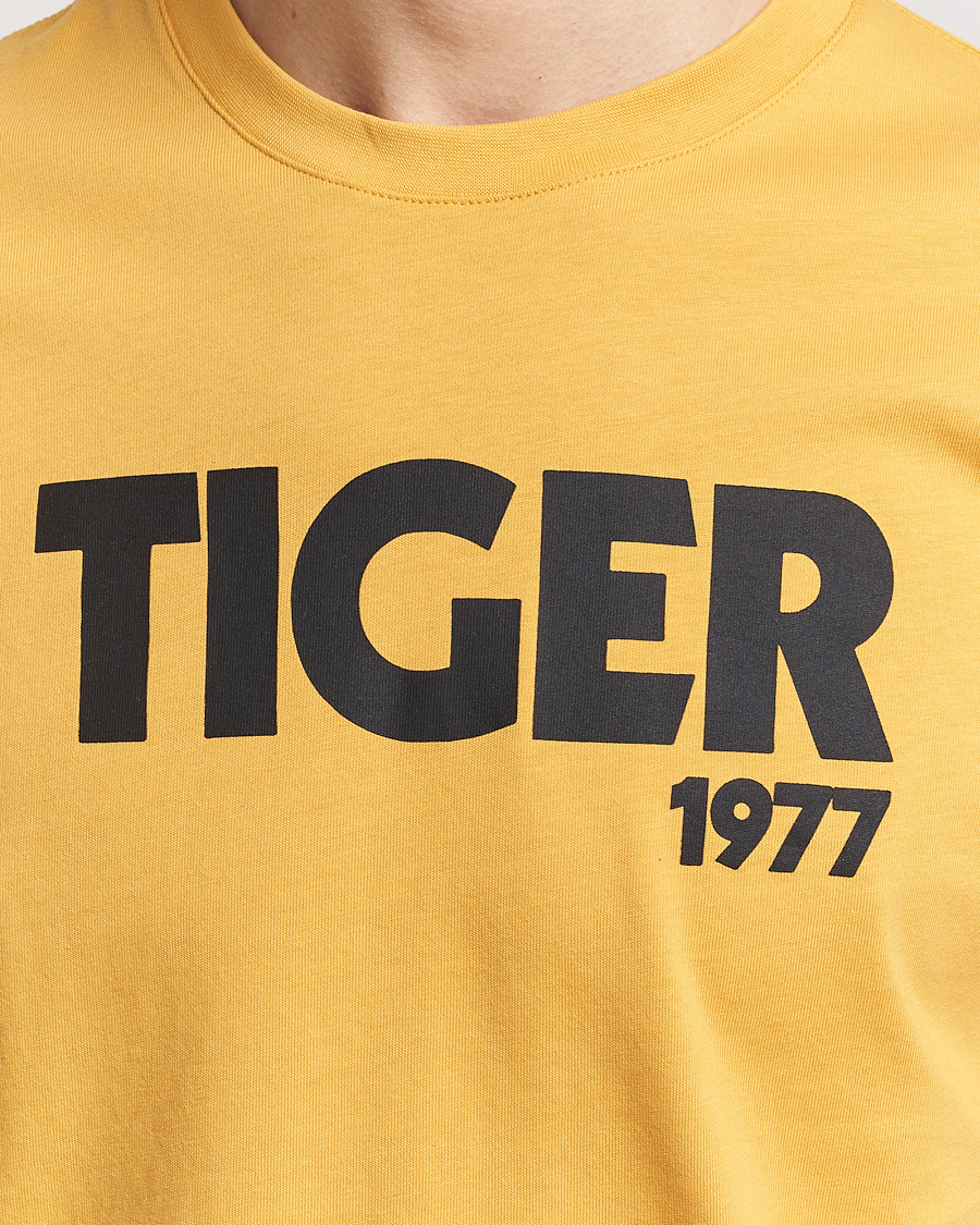 Men | T-Shirts | Tiger of Sweden | Dillan Crew Neck T-Shirt Yellow