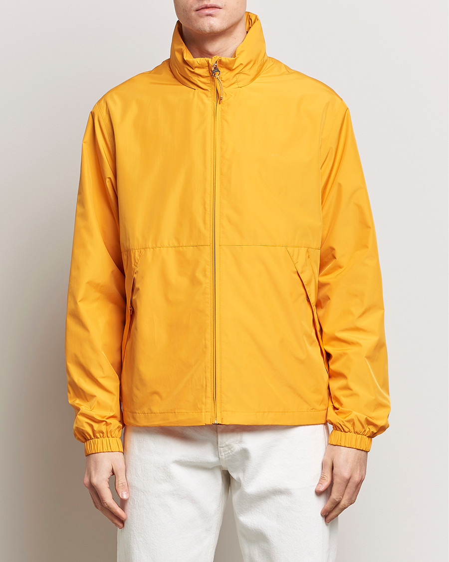 Men | Sale clothing | GANT | Light Nylon Windcheater Medal Yellow