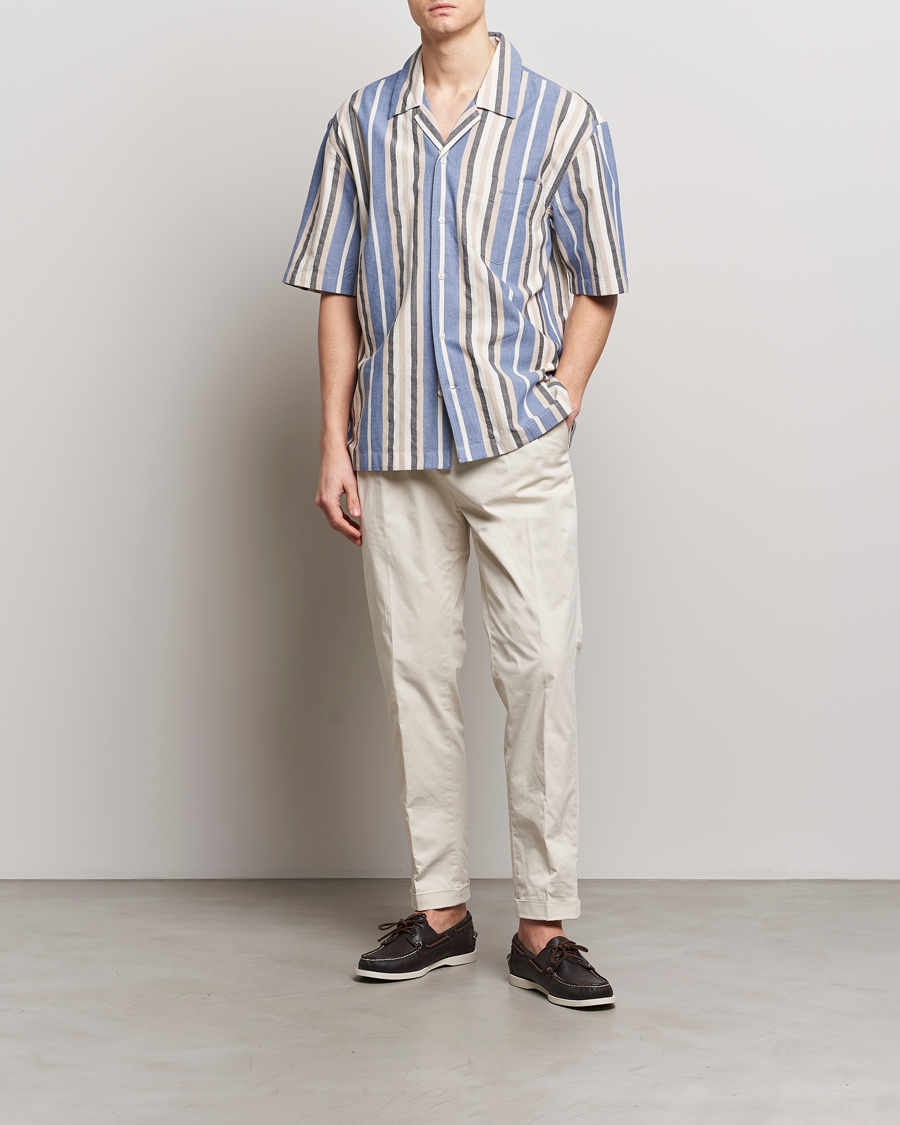 Men | Shirts | GANT | Relaxed Fit Wide Stripe Short Sleeve Shirt Rich Blue