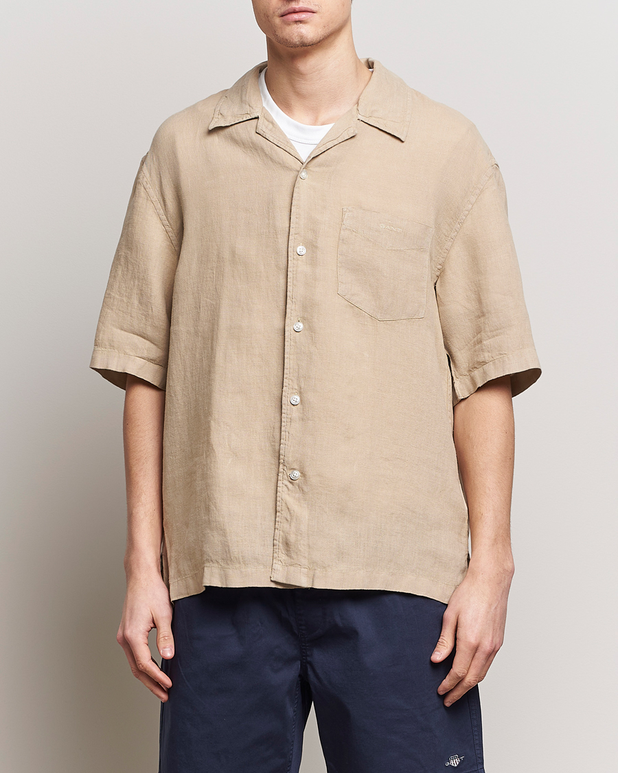 Men | Short Sleeve Shirts | GANT | Relaxed Fit Linen Resort Short Sleeve Shirt Concrete Beige