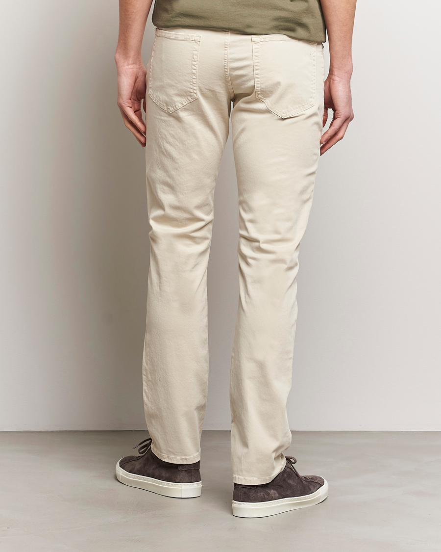 Men | Trousers | GANT | Hayes Desert Jeans Silky Beige
